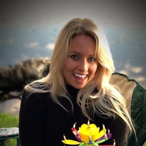 Meet your Posher, Danielle